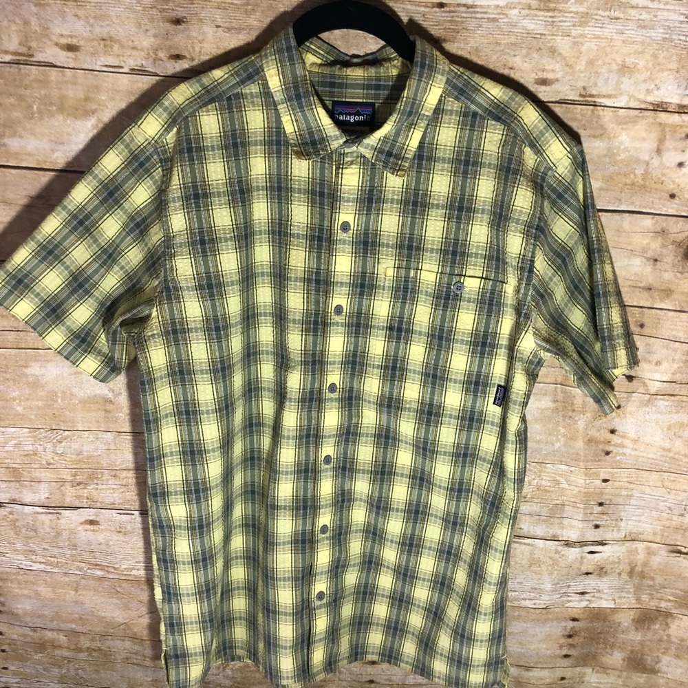 Patagonia Men’s Button Up Check Shirt Sz. MED